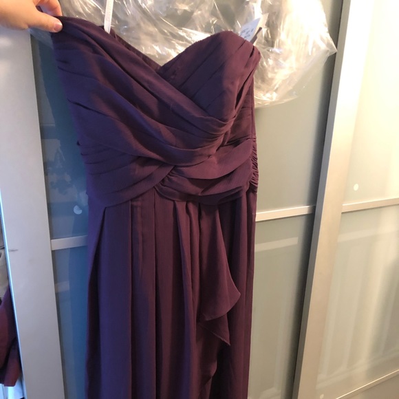 David’s Bridal strapless dress in plum - Picture 4 of 4